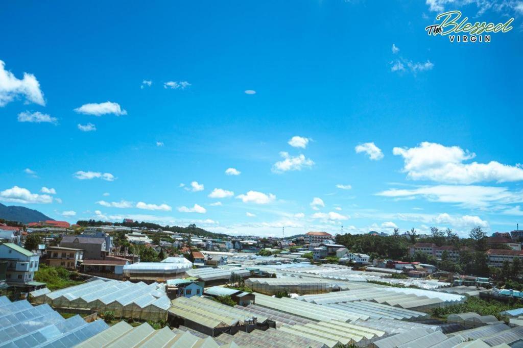 ホテル Hodota The Blessed Virgin Dalat エクステリア 写真